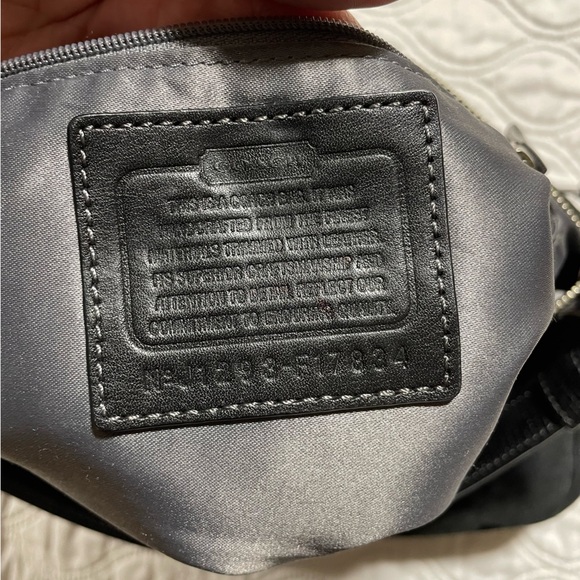 Coach Chelsea Ashlyn Black Signature Shoulder Bag No. 17834 - Picture 4 of 4